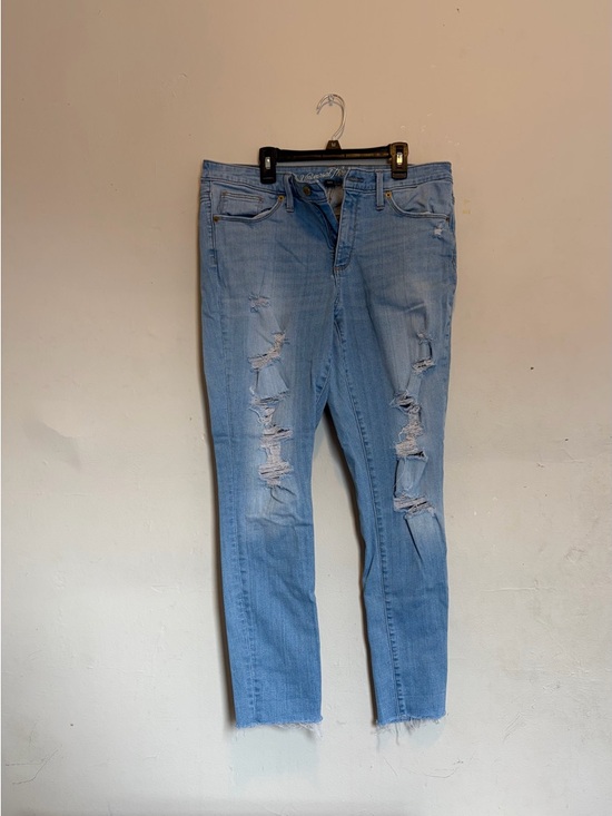 Universal Thread Denim - Light Blue Distressed Women’s Jeans